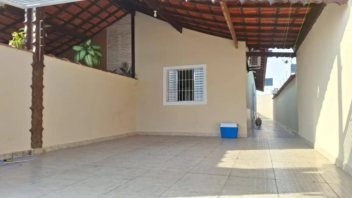 Foto 5 de Casa com 2 quartos à venda, 140m2 em Mongagua - SP