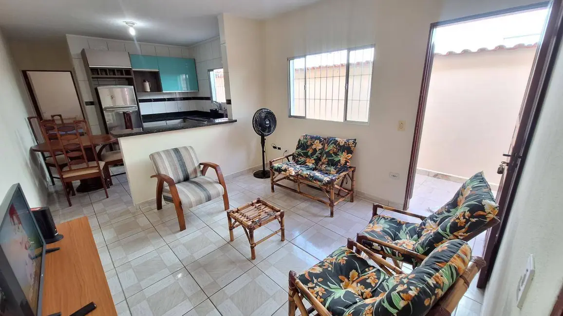 Foto 8 de Casa com 2 quartos à venda, 140m2 em Mongagua - SP