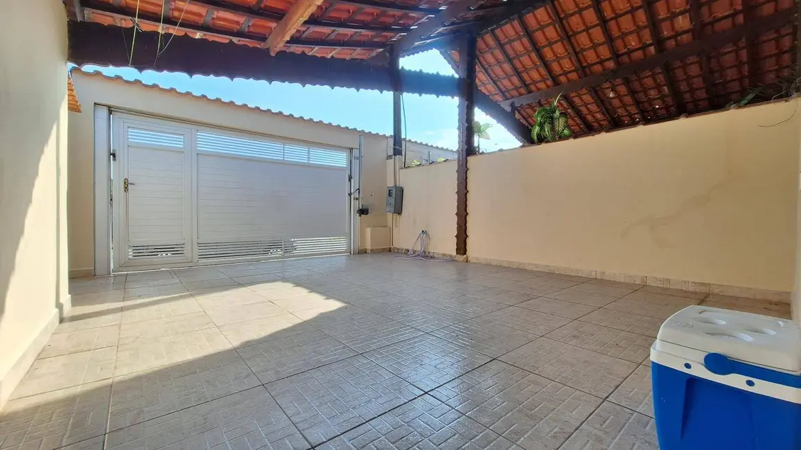 Foto 4 de Casa com 2 quartos à venda, 140m2 em Mongagua - SP