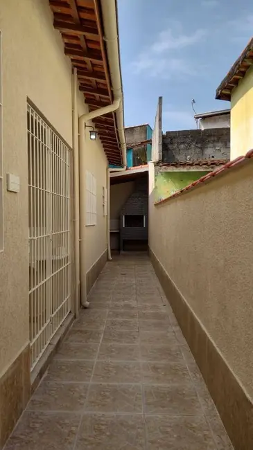 Casa com 2 quartos à venda, 140m2 em Praia Grande - SP - imagem 5 Foto 5 de Casa com 2 quartos à venda, 140m2 em Praia Grande - SP