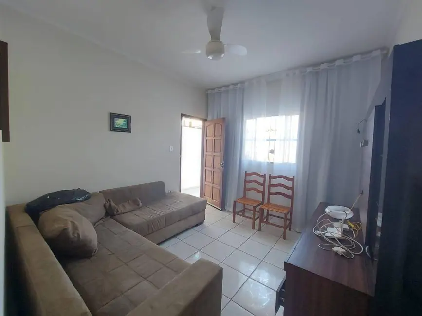 Casa com 2 quartos à venda, 125m2 em Itanhaem - SP - imagem 6 Foto 6 de Casa com 2 quartos à venda, 125m2 em Itanhaem - SP