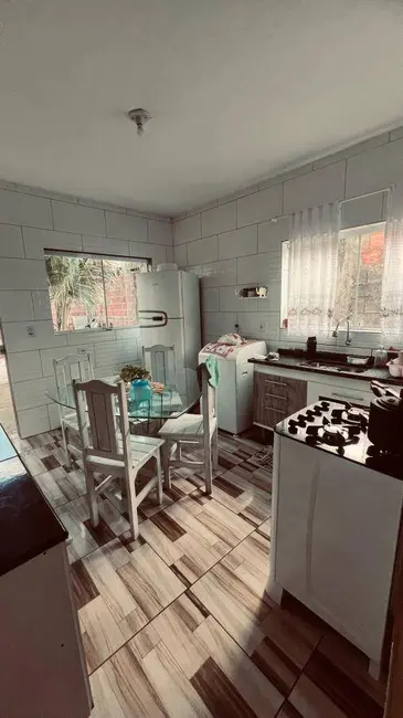 Foto 5 de Casa com 2 quartos à venda, 161m2 em Mongagua - SP
