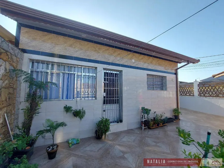 Foto 1 de Casa com 2 quartos à venda, 135m2 em Mongagua - SP
