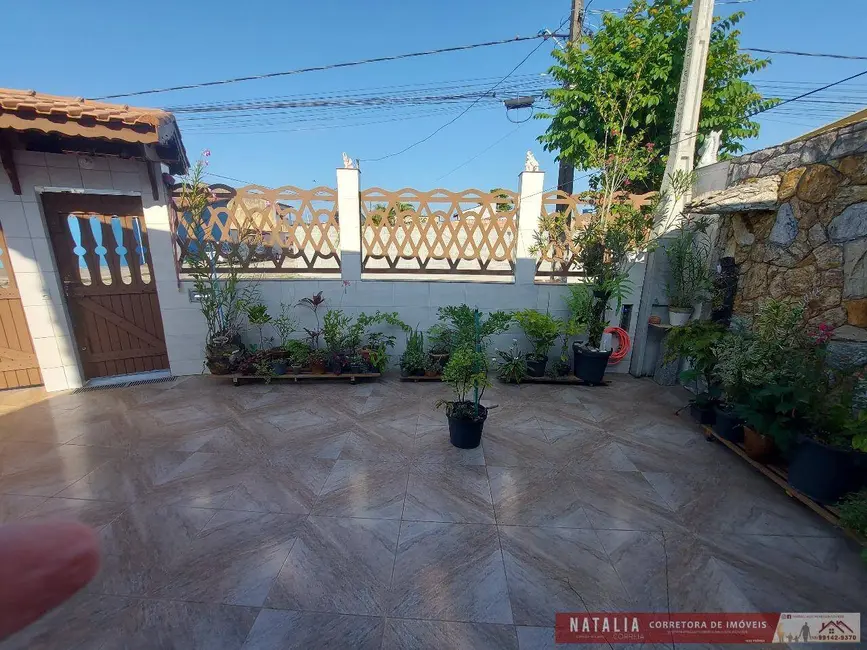 Foto 5 de Casa com 2 quartos à venda, 135m2 em Mongagua - SP