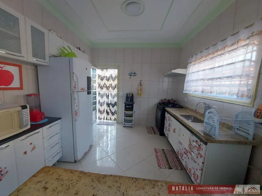 Foto 9 de Casa com 2 quartos à venda, 135m2 em Mongagua - SP