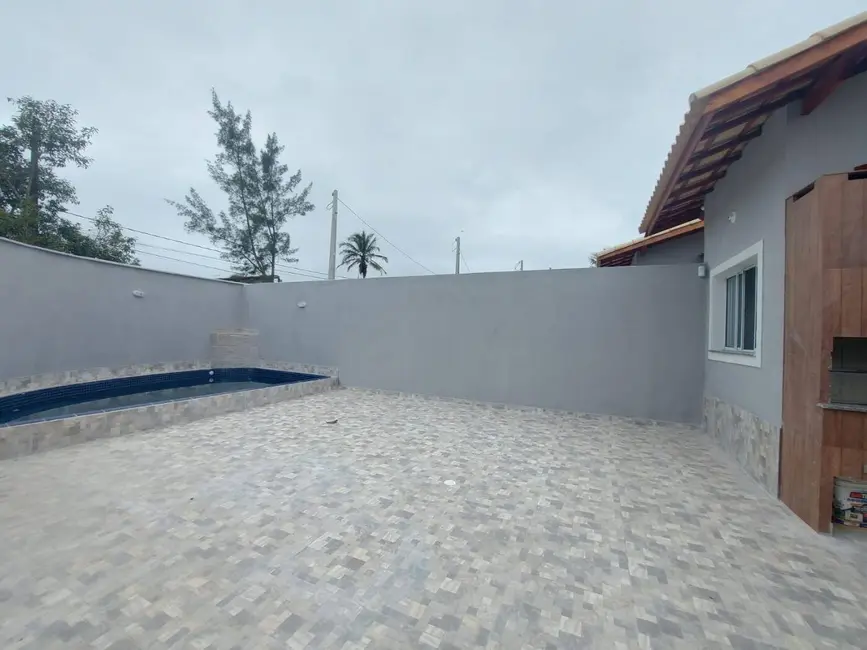 Foto 1 de Casa com 2 quartos à venda em Itanhaem - SP