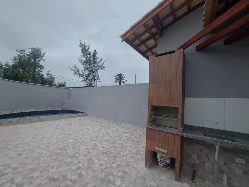 Foto 4 de Casa com 2 quartos à venda em Itanhaem - SP