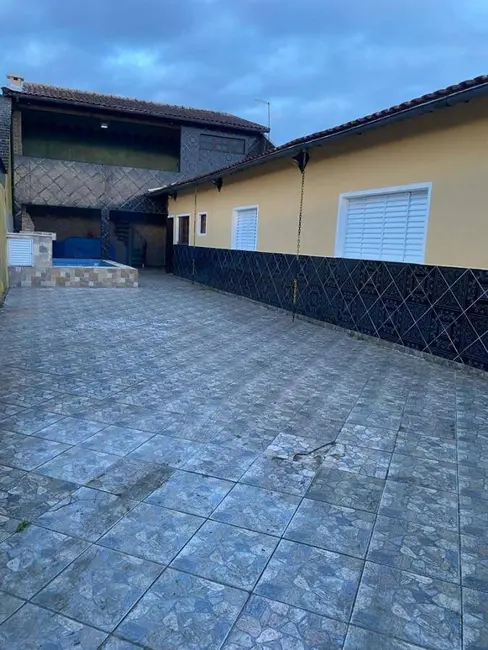 Foto 6 de Casa com 2 quartos à venda, 250m2 em Mongagua - SP