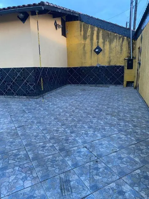 Foto 5 de Casa com 2 quartos à venda, 250m2 em Mongagua - SP
