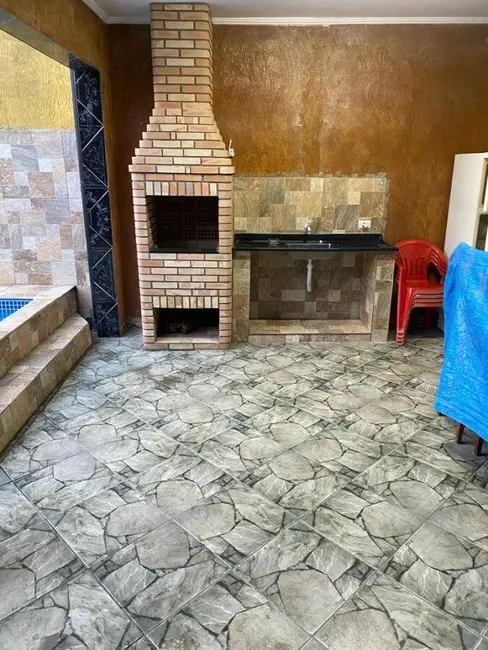 Foto 7 de Casa com 2 quartos à venda, 250m2 em Mongagua - SP