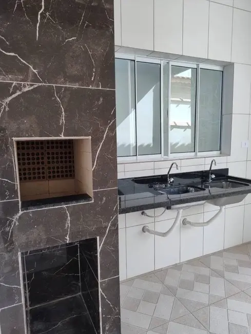 Foto 5 de Casa com 2 quartos à venda em Mongagua - SP