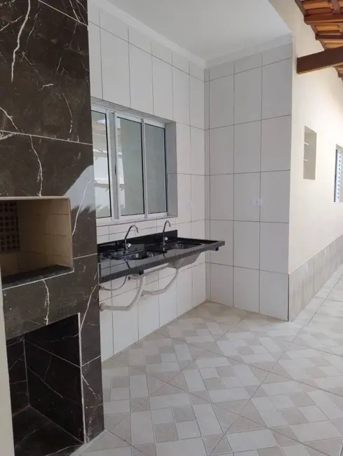 Foto 6 de Casa com 2 quartos à venda em Mongagua - SP