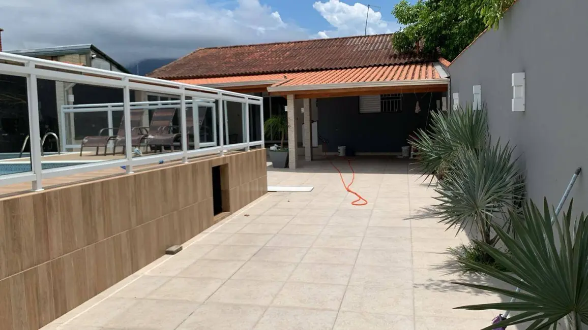 Foto 4 de Casa com 2 quartos à venda, 360m2 em Peruibe - SP