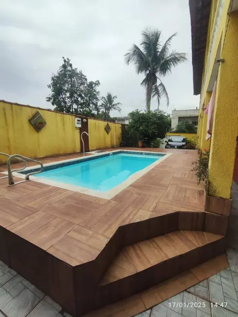 Foto 1 de Sobrado com 5 quartos à venda, 290m2 em Mongagua - SP