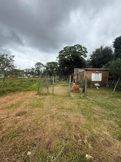 Foto 1 de Terreno / Lote à venda, 138m2 em Mongagua - SP