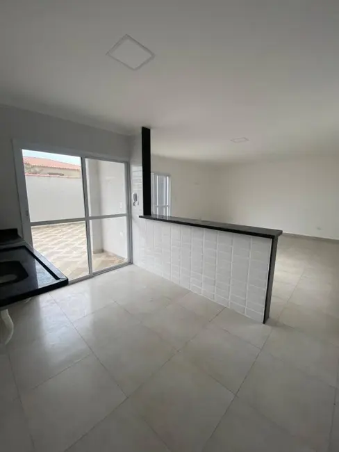 Casa com 2 quartos à venda em Itanhaem - SP - imagem 7 Foto 7 de Casa com 2 quartos à venda em Itanhaem - SP