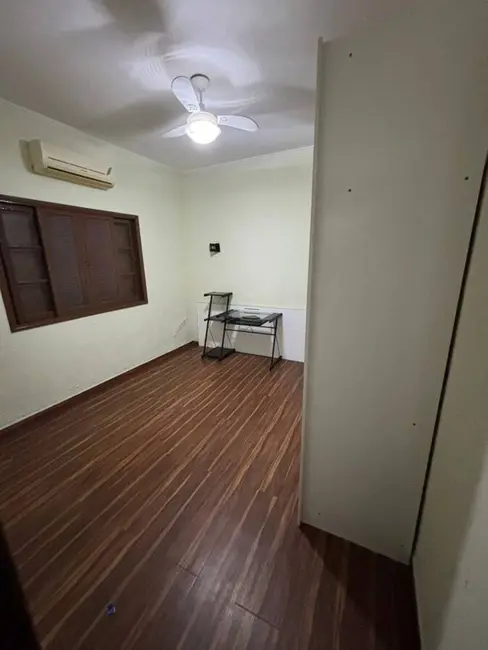 Foto 5 de Casa com 3 quartos à venda, 270m2 em Mongagua - SP