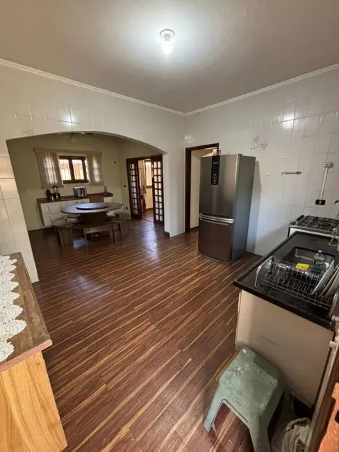 Foto 2 de Casa com 3 quartos à venda, 270m2 em Mongagua - SP