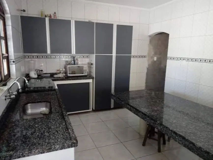 Foto 4 de Casa com 2 quartos à venda, 350m2 em Mongagua - SP
