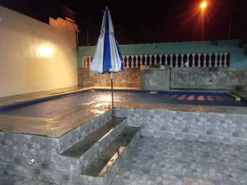 Foto 5 de Casa com 2 quartos à venda, 350m2 em Mongagua - SP