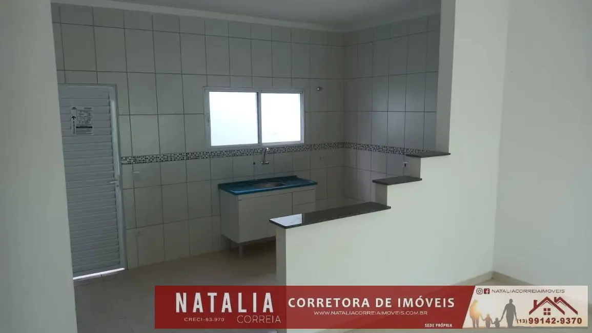 Foto 2 de Sobrado com 2 quartos à venda, 70m2 em Itanhaem - SP