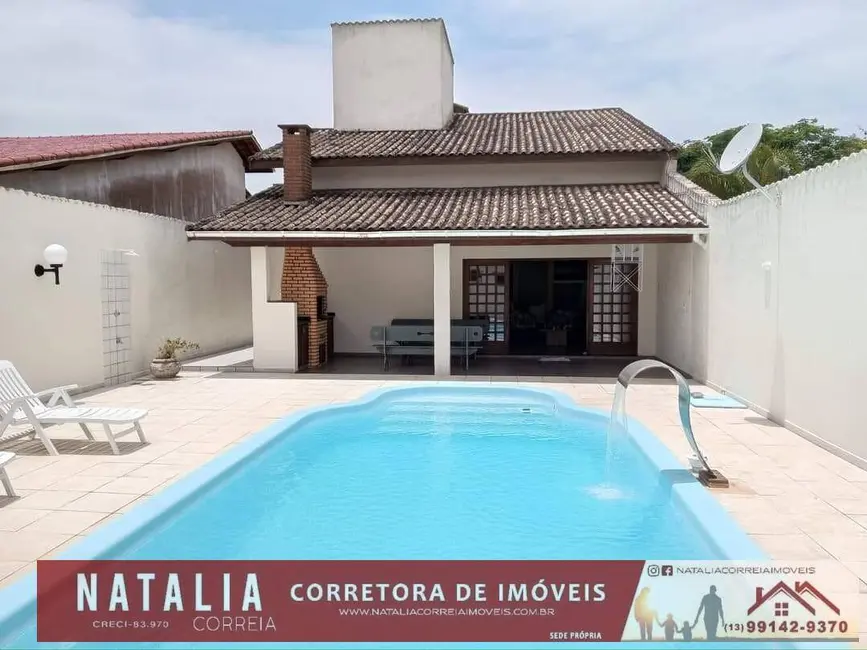 Foto 1 de Sobrado com 4 quartos à venda em Itanhaem - SP
