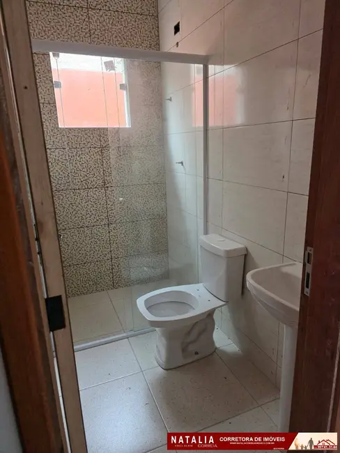 Casa com 2 quartos à venda em Itanhaem - SP - imagem 5 Foto 5 de Casa com 2 quartos à venda em Itanhaem - SP