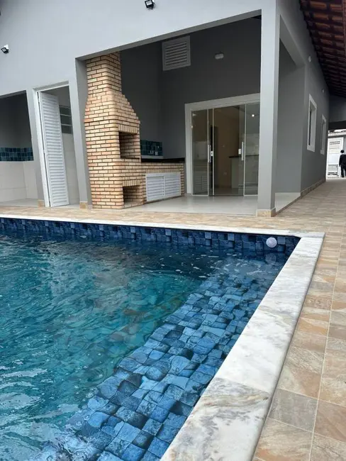 Foto 2 de Casa com 3 quartos à venda, 109m2 em Mongagua - SP