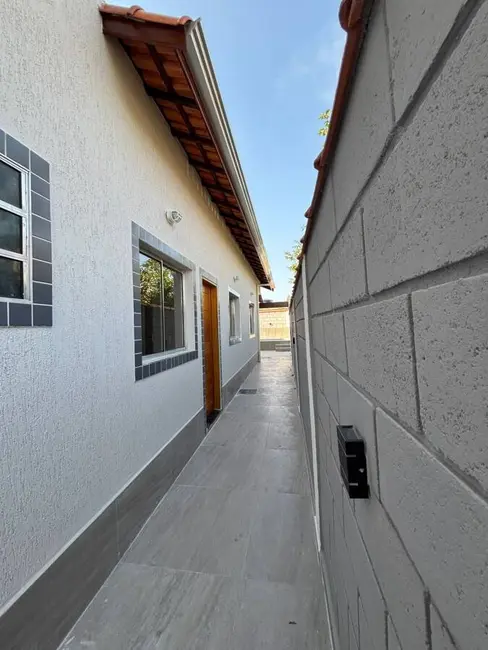 Foto 4 de Casa com 2 quartos à venda em Itanhaem - SP