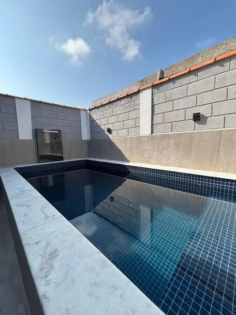 Foto 1 de Casa com 2 quartos à venda em Itanhaem - SP