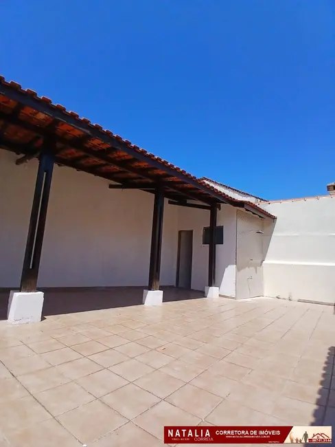 Casa com 3 quartos à venda em Itanhaem - SP - imagem 3 Foto 3 de Casa com 3 quartos à venda em Itanhaem - SP