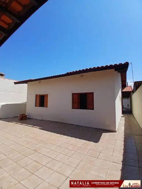 Casa com 3 quartos à venda em Itanhaem - SP - imagem 1 Foto 1 de Casa com 3 quartos à venda em Itanhaem - SP
