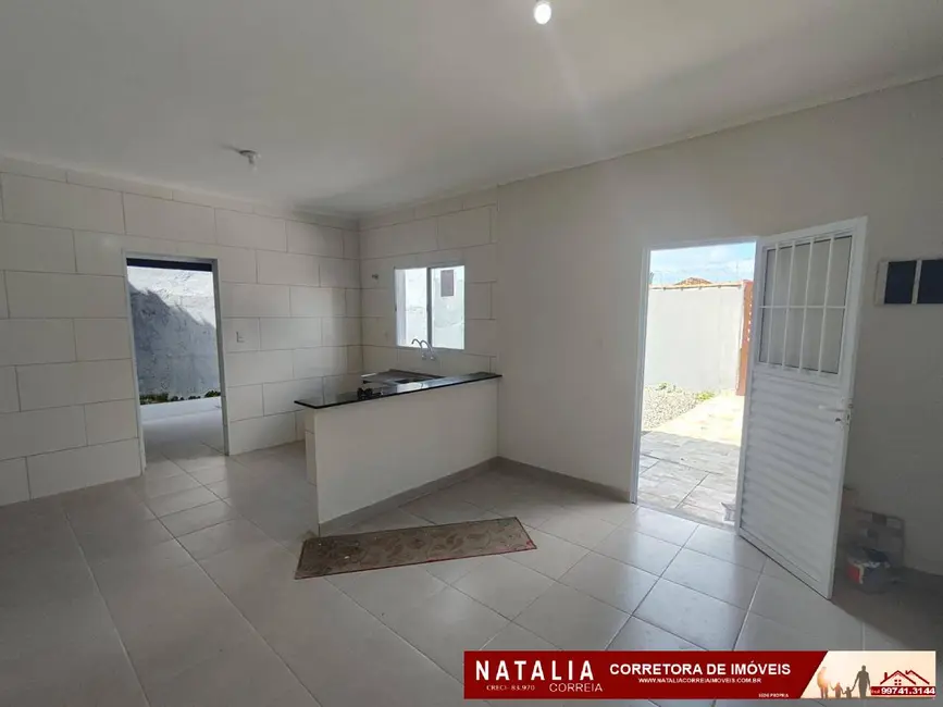 Casa com 2 quartos à venda em Agenor de Campos, Mongagua - SP - imagem 8 Foto 8 de Casa com 2 quartos à venda em Agenor de Campos, Mongagua - SP