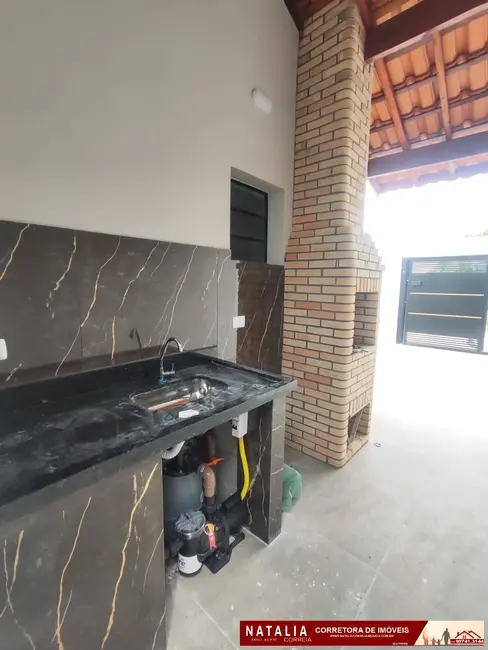 Foto 3 de Casa com 2 quartos à venda em Mongagua - SP