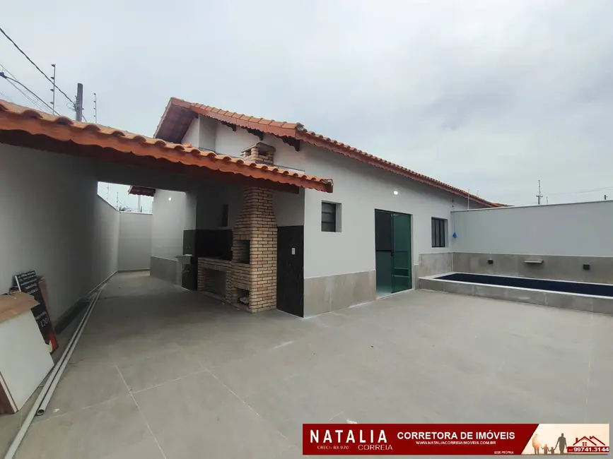 Foto 1 de Casa com 3 quartos à venda em Mongagua - SP