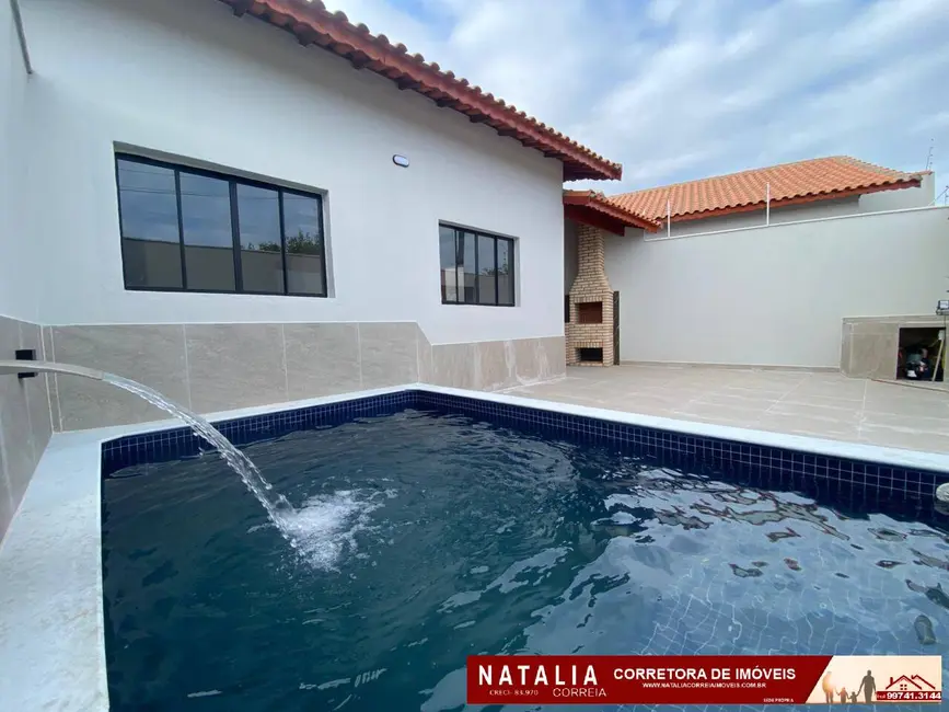 Foto 1 de Casa com 2 quartos à venda em Mongagua - SP