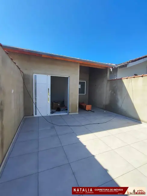 Foto 1 de Casa com 2 quartos à venda em Mongagua - SP