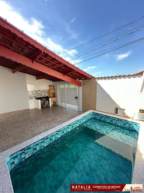 Foto 1 de Casa com 2 quartos à venda em Mongagua - SP