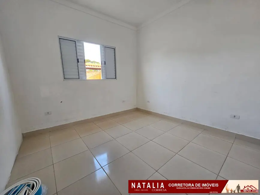 Casa com 2 quartos à venda em Itanhaem - SP - imagem 6 Foto 6 de Casa com 2 quartos à venda em Itanhaem - SP
