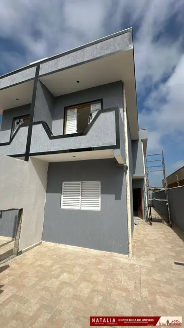 Foto 1 de Sobrado com 2 quartos à venda em Itanhaem - SP