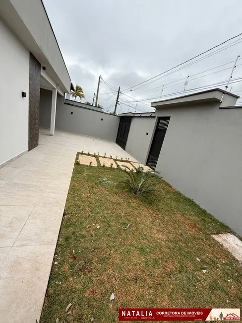 Foto 4 de Casa com 3 quartos à venda, 300m2 em Itanhaem - SP