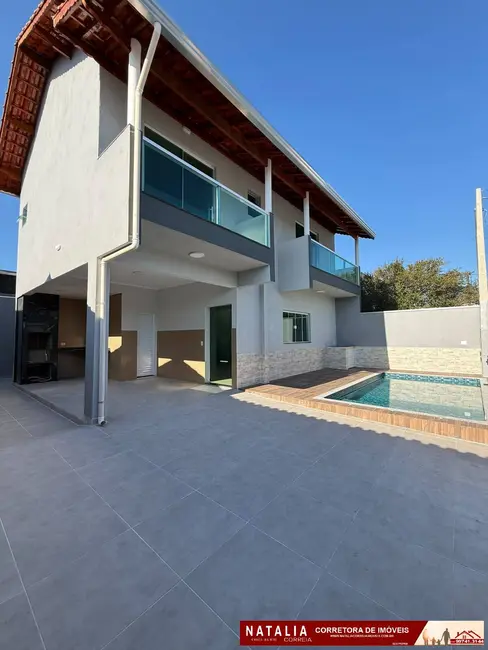 Foto 1 de Sobrado com 3 quartos à venda, 143m2 em Mongagua - SP