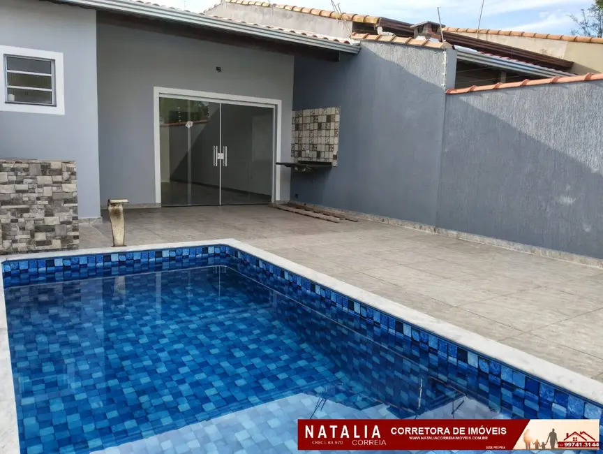 Casa com 2 quartos à venda, 179m2 em Itanhaem - SP - imagem 1 Foto 1 de Casa com 2 quartos à venda, 179m2 em Itanhaem - SP