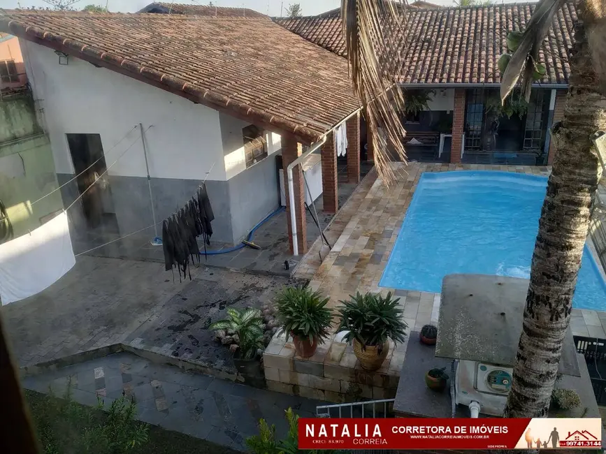 Foto 3 de Casa com 6 quartos à venda, 640m2 em Mongagua - SP