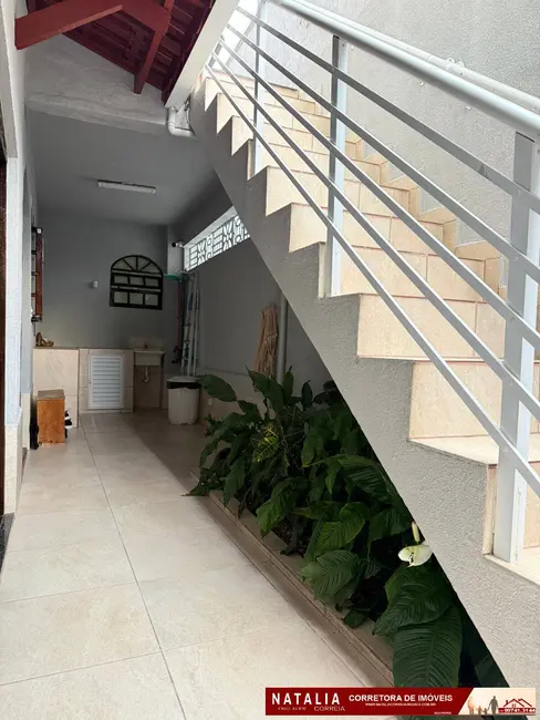 Foto 3 de Casa com 4 quartos à venda, 240m2 em Mongagua - SP