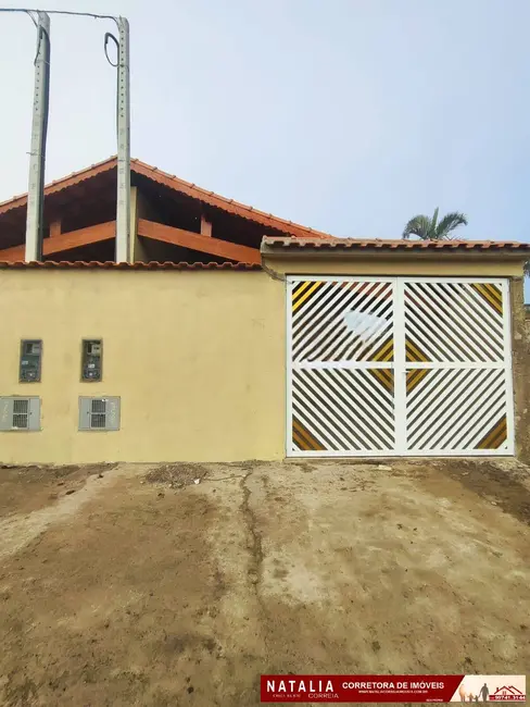 Foto 3 de Casa com 2 quartos à venda em Mongagua - SP