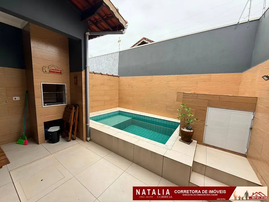Foto 1 de Casa com 2 quartos à venda, 125m2 em Mongagua - SP