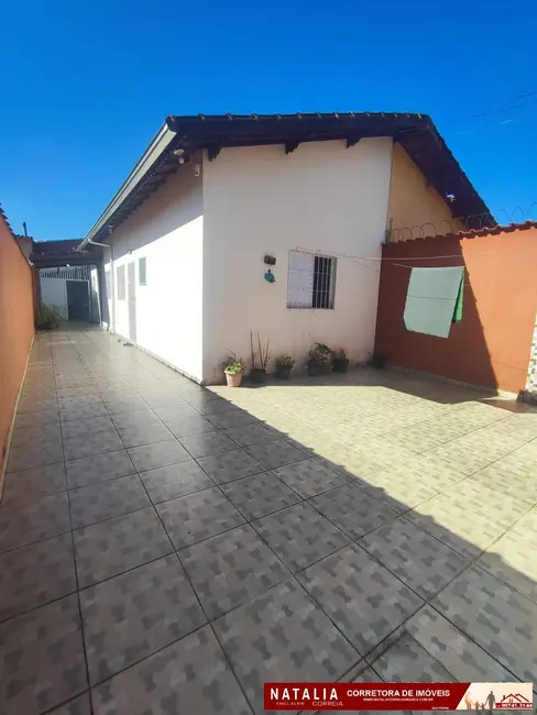 Foto 1 de Casa com 2 quartos à venda, 143m2 em Mongagua - SP