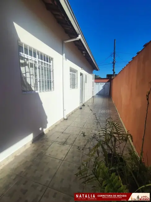 Foto 2 de Casa com 2 quartos à venda, 143m2 em Mongagua - SP