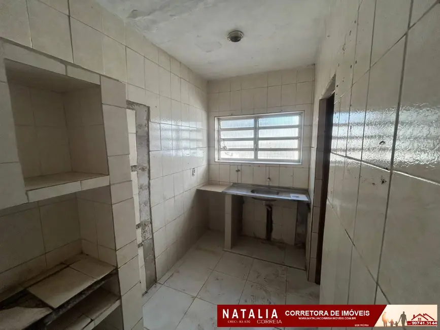 Casa com 2 quartos à venda, 250m2 em Itanhaem - SP - imagem 3 Foto 3 de Casa com 2 quartos à venda, 250m2 em Itanhaem - SP
